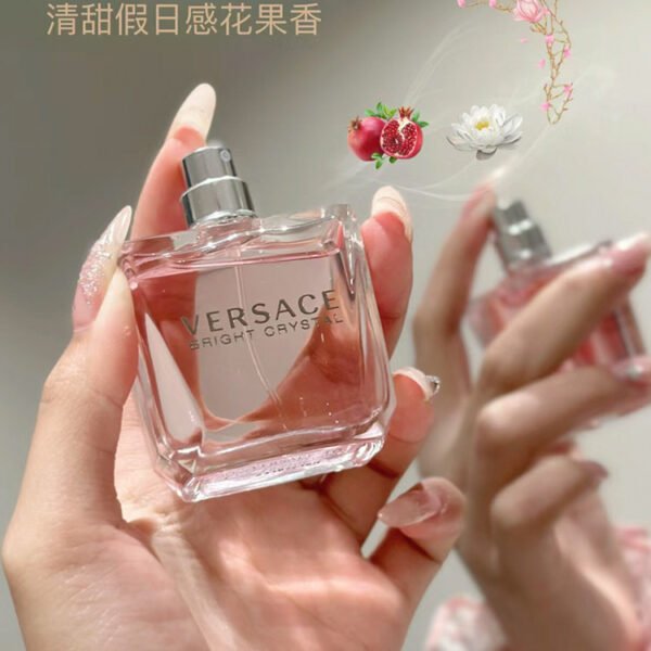 Versace/範思哲粉耀晶鑽女士淡香水清新花果香調正品禮盒生日禮物